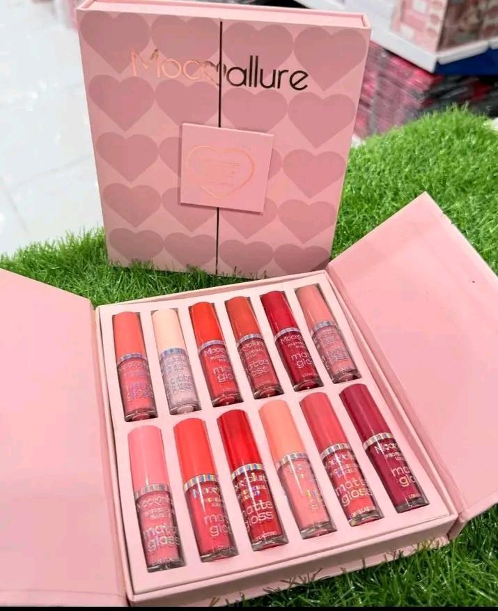 6 Pcs High Pigmented Lip Gloss Set – Bold & Beautiful Colors