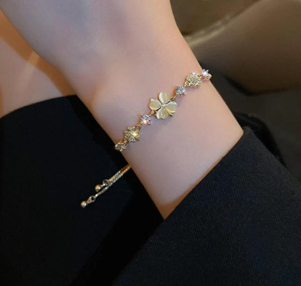 For girls Gold Plated Flower Charm Bracelet