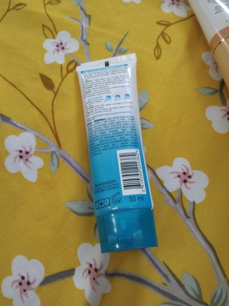 Garnier Whitening Pure Active 3 in 1 Face Wash – 100ml (1 Pc)